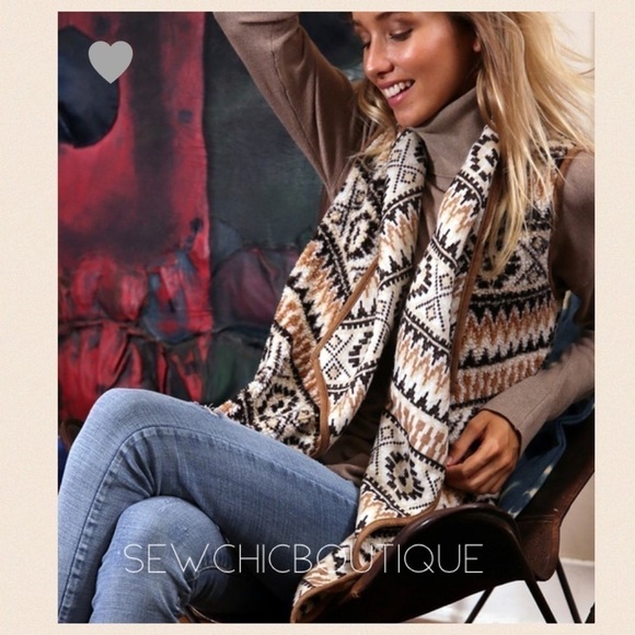 Aztec Pattern Printed Faux Fur Vest - Picture 1 of 6
